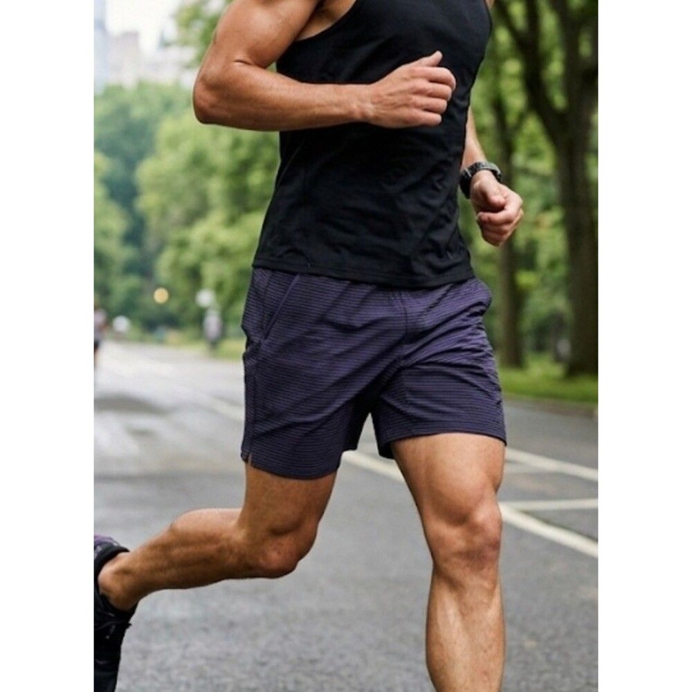 Brooks Running Shorts Navy Stripe Mens Medium 9” Lined Zipper Pockets Gym